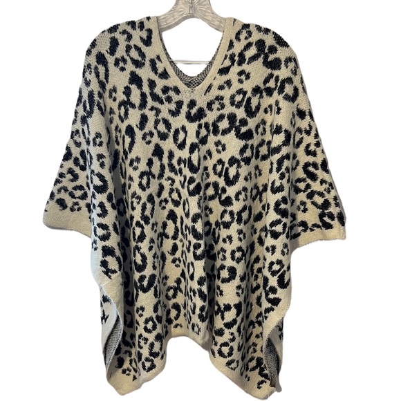 Leopard 🐆 Print Poncho One Size Fits Most NWT - Picture 5 of 11